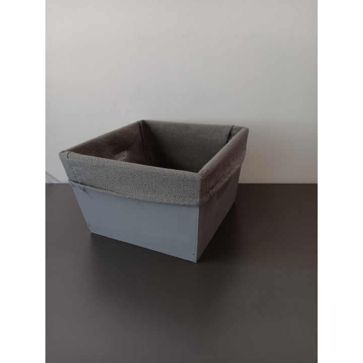 Grijze houten opbergmand met stoffen voering