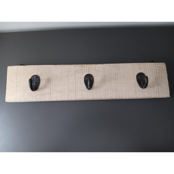 Houten kapstok met 3 metalen haken