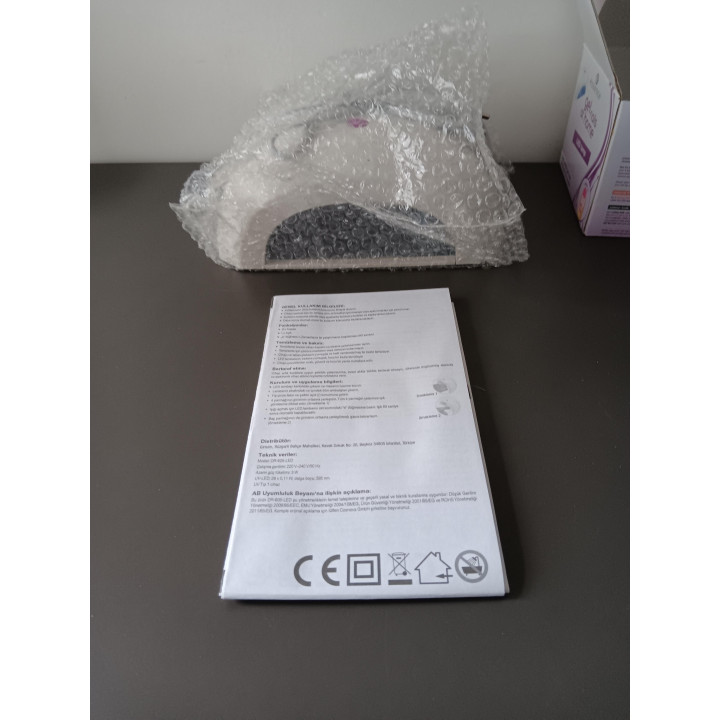 Essence LED nagellamp voor gelnagels