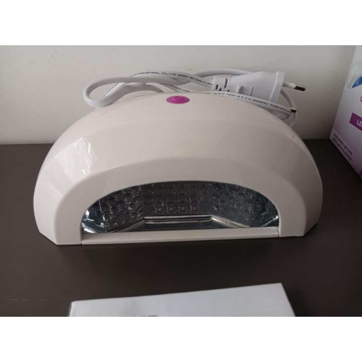 Essence LED nagellamp Gel Nails at Home