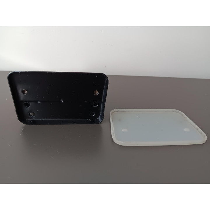 Zwarte metalen perforator