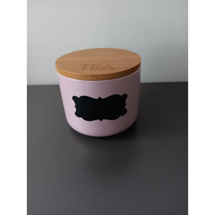 Theebus met bamboe deksel en label