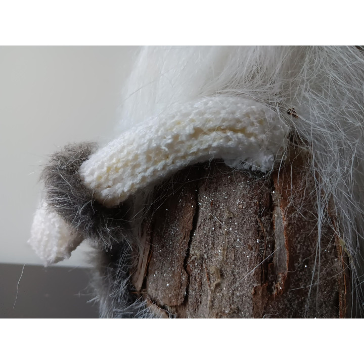Kerstgnome van hout en textiel 25 cm