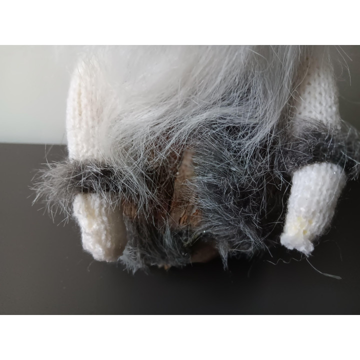 Kerstgnome van hout en textiel 25 cm