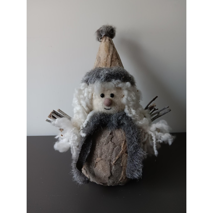 Vrouwelijke kerstgnome van hout en textiel 23 cm