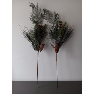 Set van 2 kersttakken met dennenappel en bessen 66 cm