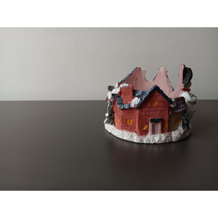 Kerst theelichthouder met sneeuwpop en huisje