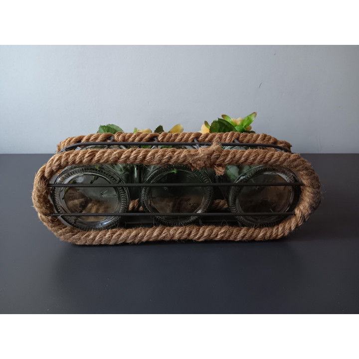 Set van 3 glazen vaasjes met kunstbloemen in metalen mand