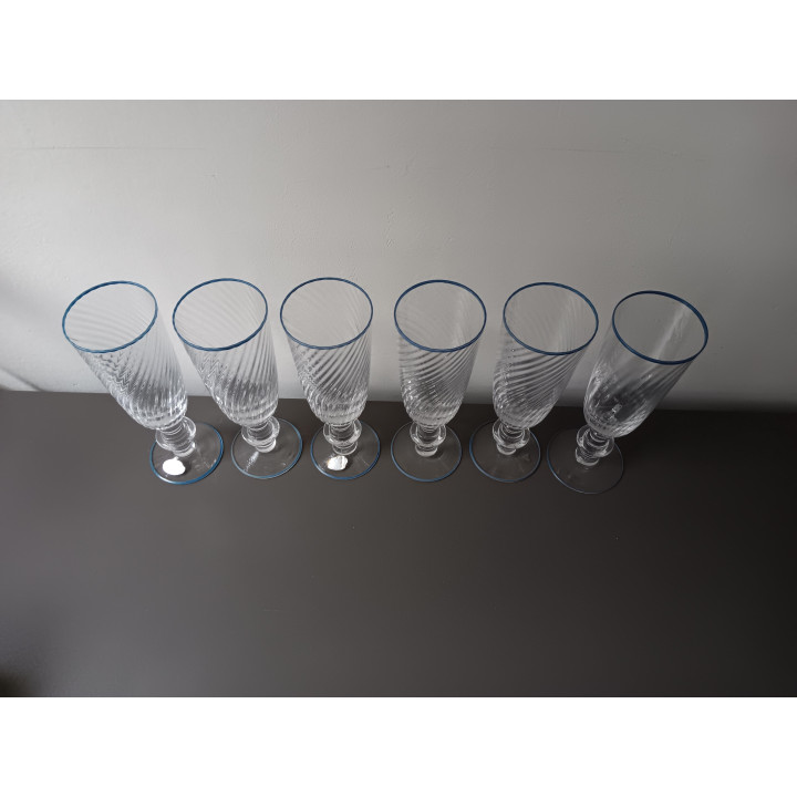 Set van 6 glazen op voet Cristallerie Hartzviller met blauwe rand
