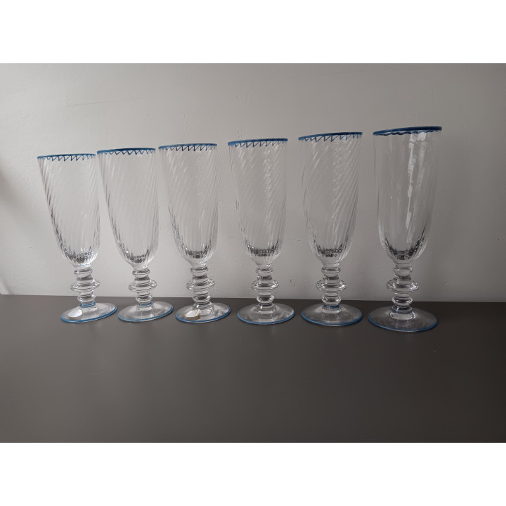 Set van 6 glazen op voet Cristallerie Hartzviller met blauwe rand