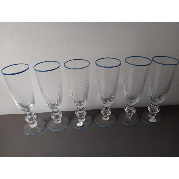 Set van 6 glazen op voet Cristallerie Hartzviller met blauwe rand