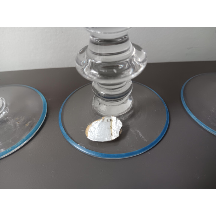 Set van 6 glazen op voet Cristallerie Hartzviller met blauwe rand