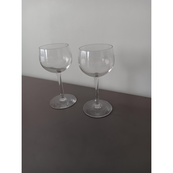 Set van 2 wijnglazen op voet