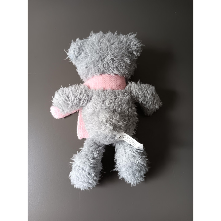 Grijze teddybeer met roze sjaal | Angelique’s Kringloop