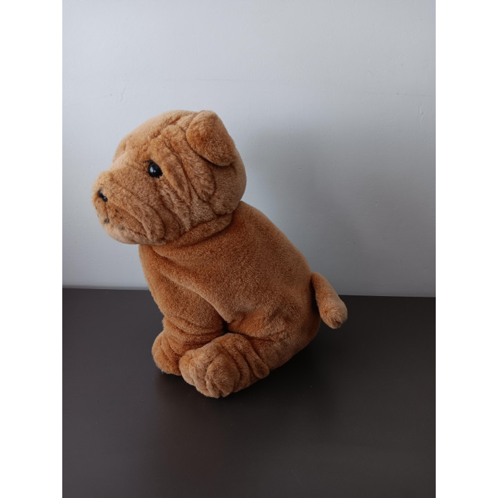 Pluche bulldog knuffel zittend