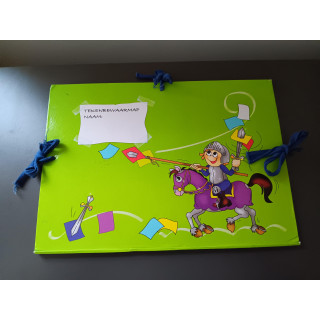 Tekeningen bewaarmap voor kinderen ridder en paard