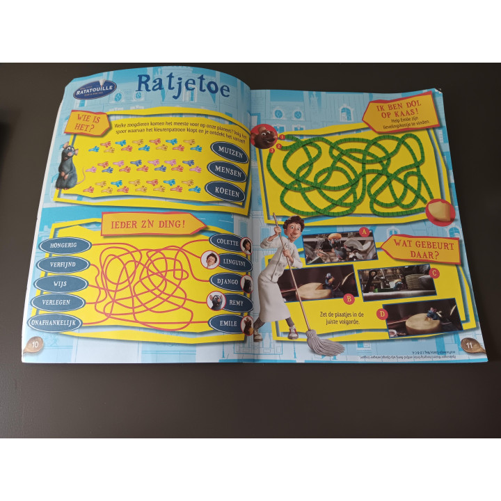 Disney doeboek met strips puzzels en spelletjes Cars Coco en meer