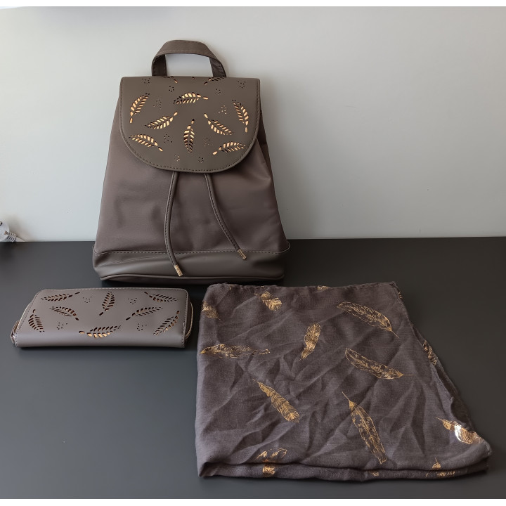 Set Rugtas Portemonnee en Sjaal Taupe met Gouden Veren