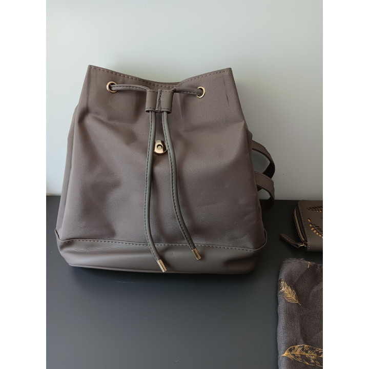 Set Rugtas Portemonnee en Sjaal Taupe met Gouden Veren