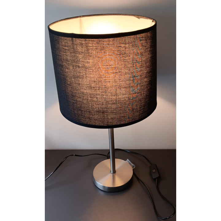 Zwarte tafellamp met metalen voet