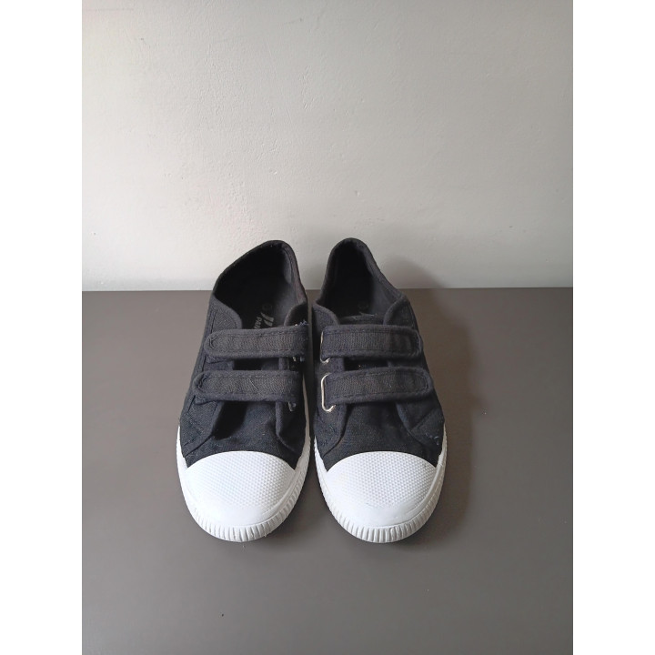 Zwarte gymschoenen Panther maat 33