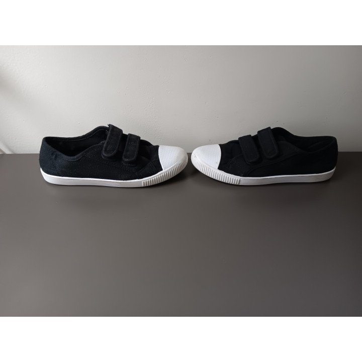 Zwarte gymschoenen Panther maat 33