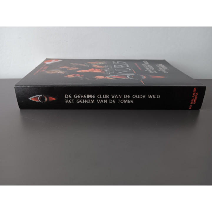Het Huis Anubis omnibus – De Geheime Club van de Oude Wilg & Het Geheim van de Tombe