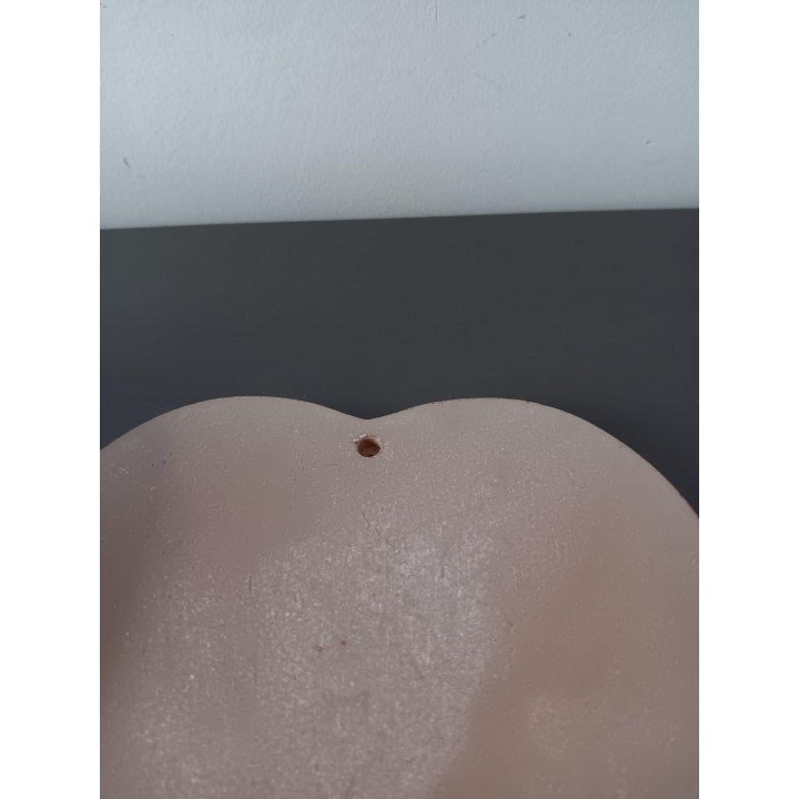 Hartvormige houten opbergdoos met kantpatroon