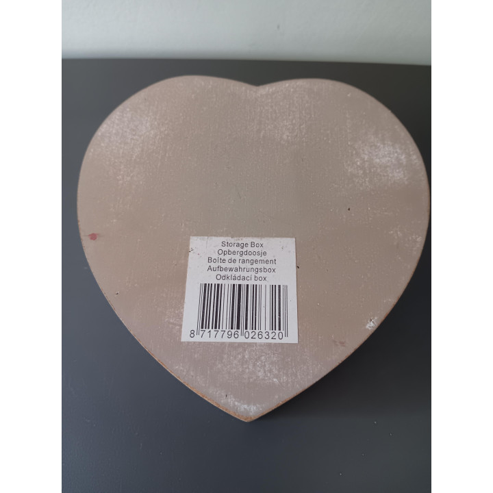 Hartvormige houten opbergdoos met kantpatroon