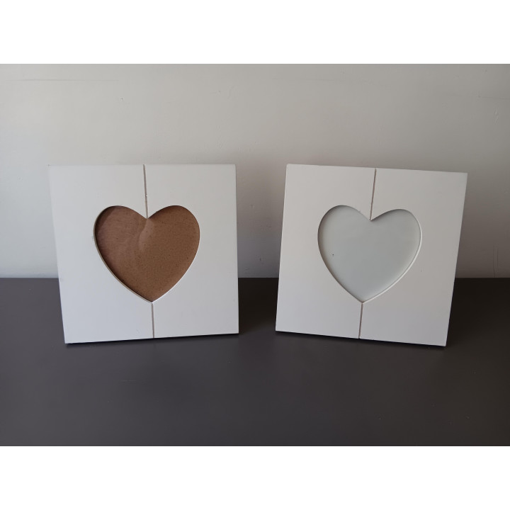 2 witte fotolijstjes hartvorm 16x16