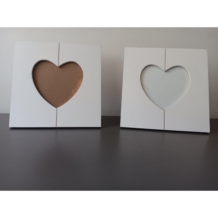 2 witte fotolijstjes hartvorm 16x16