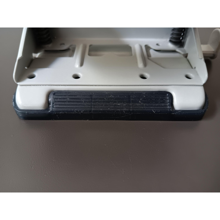 Leitz 5038 perforator