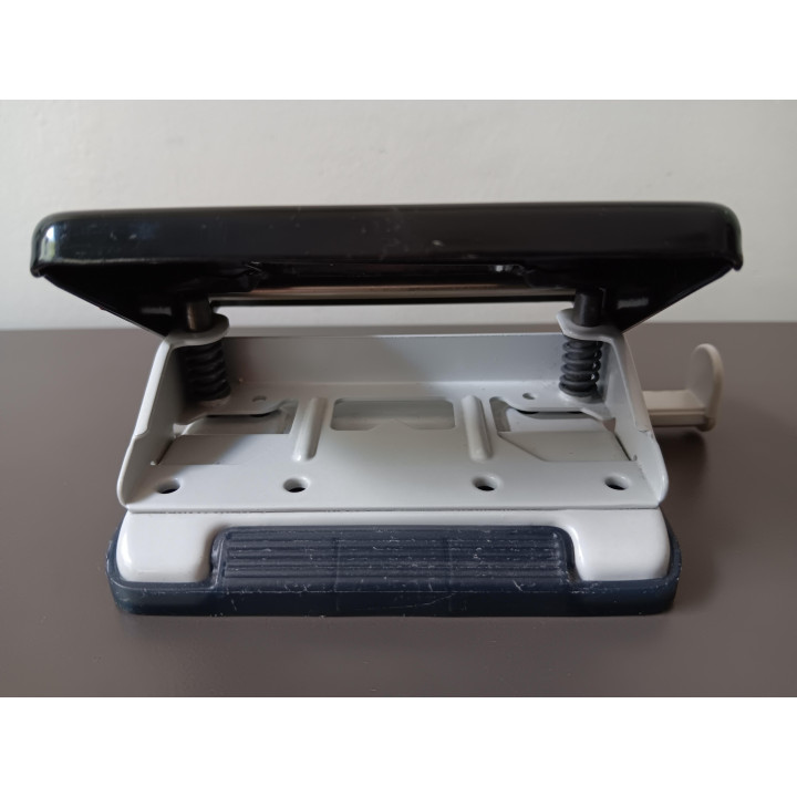 Leitz 5038 perforator