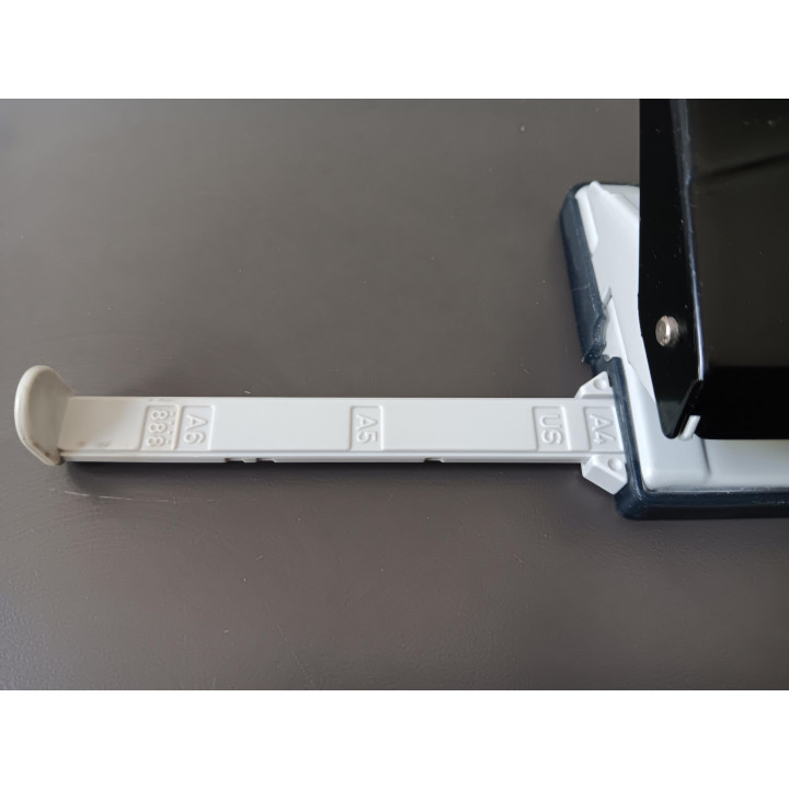 Leitz 5038 perforator