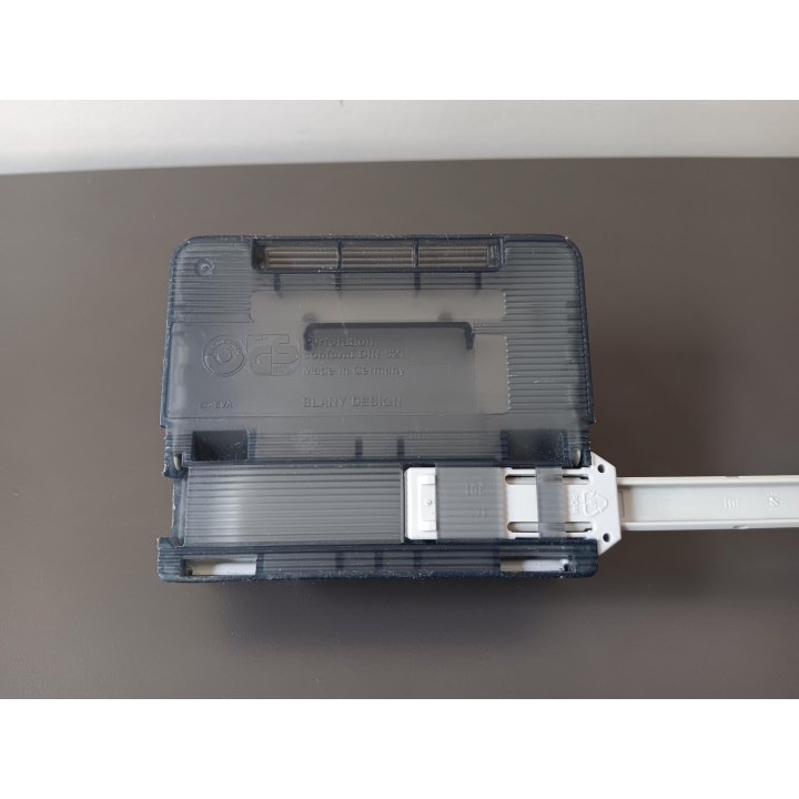 Leitz 5038 perforator