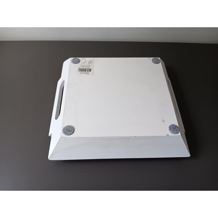 Wit houten dienblad met handgrepen