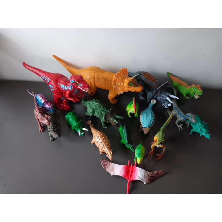 Set kunststof dinosaurussen 18 stuks