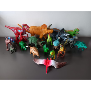 Set kunststof dinosaurussen 18 stuks