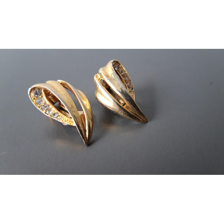 Goudkleurige clip oorbellen met strass
