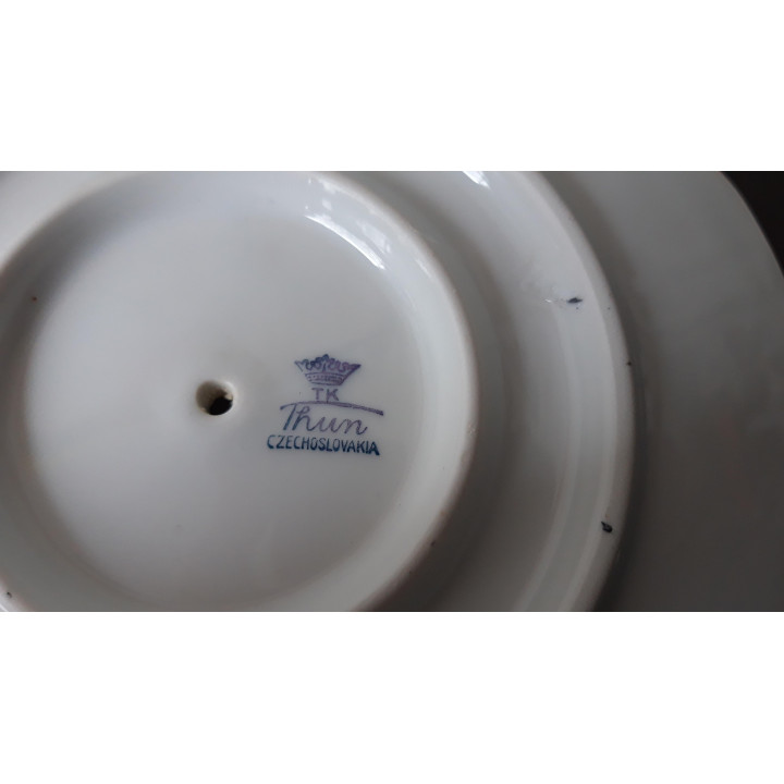 Porseleinen sauskom met vaste onderschotel Thun Czechoslovakia