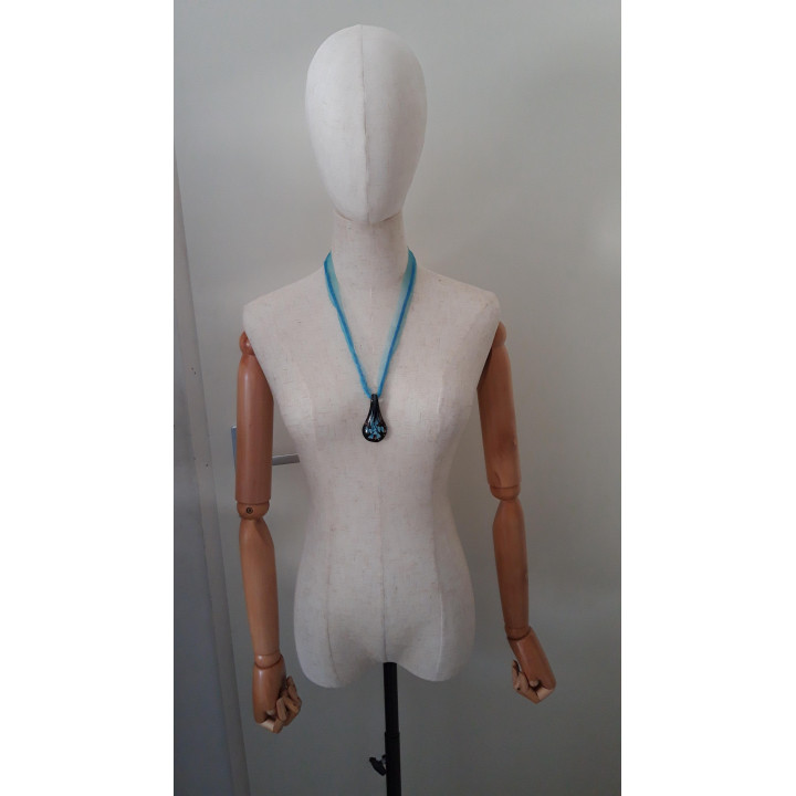 Blauwe halsketting met glashanger druppelvorm