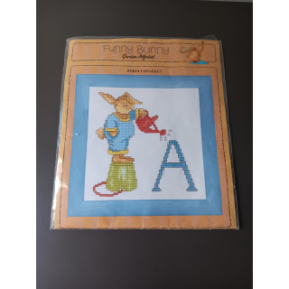 Funny Bunny - Garden Alfabet Borduurpakket (Letter A)