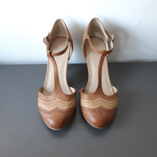 Bruine T-Strap Pumps met Hak Maat 41 | Damespumps