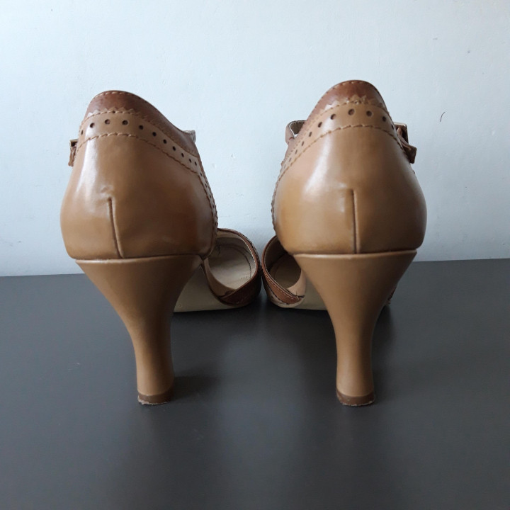 Bruine T-strap pumps met hak maat 41