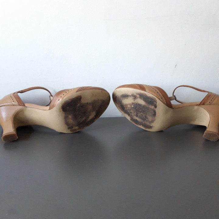 Bruine T-strap pumps met hak maat 41