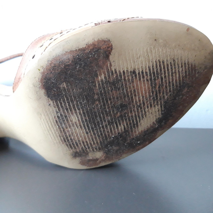 Bruine T-strap pumps met hak maat 41