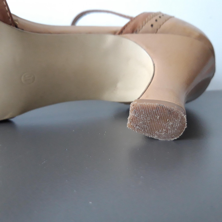 Bruine T-Strap Pumps met Hak Maat 41 | Damespumps