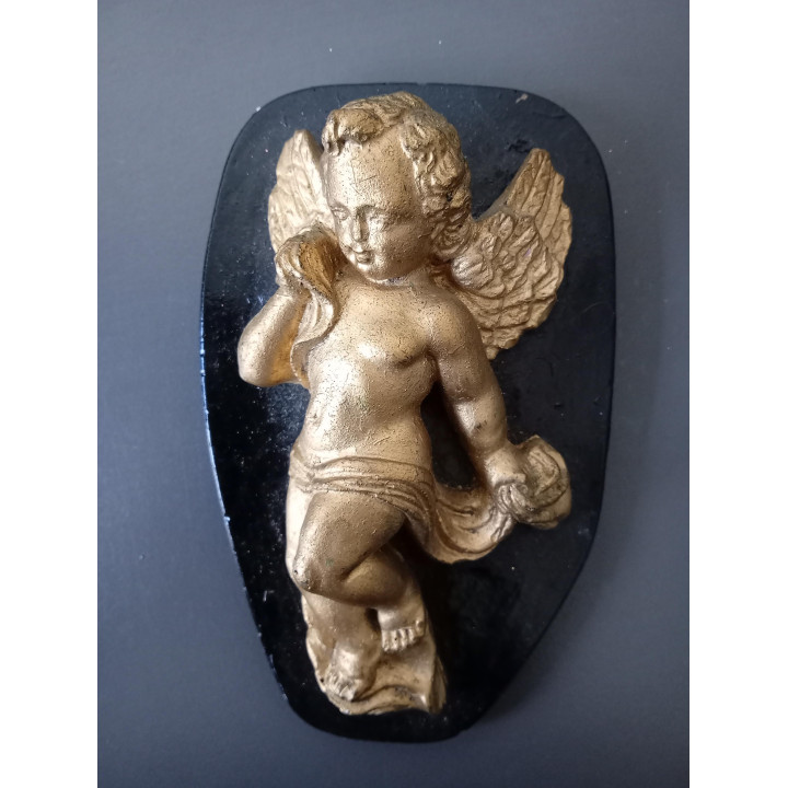 Wanddecoratie engel goudkleurig op zwart