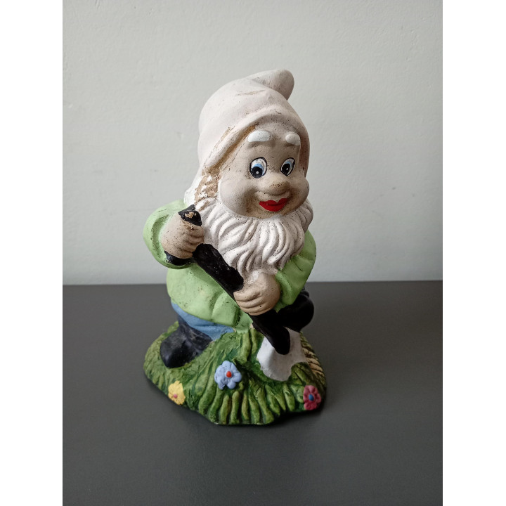 Vintage kabouter beeldje met schep