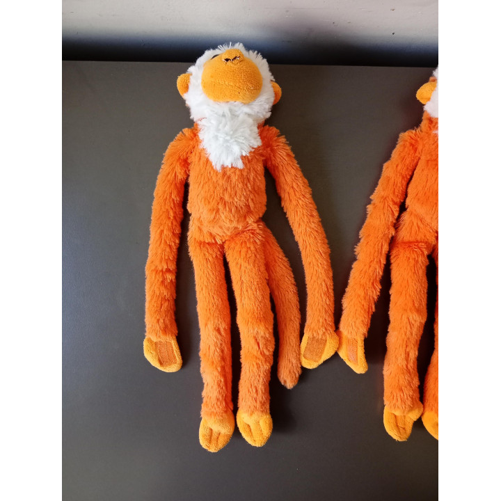 Set van 2 pluche apen met klittenband handjes